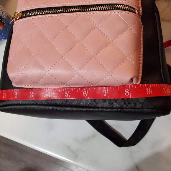 Minnie Mouse Pink Quilted Front Pocket Mini Backpack with Ears - Picture 8 of 16